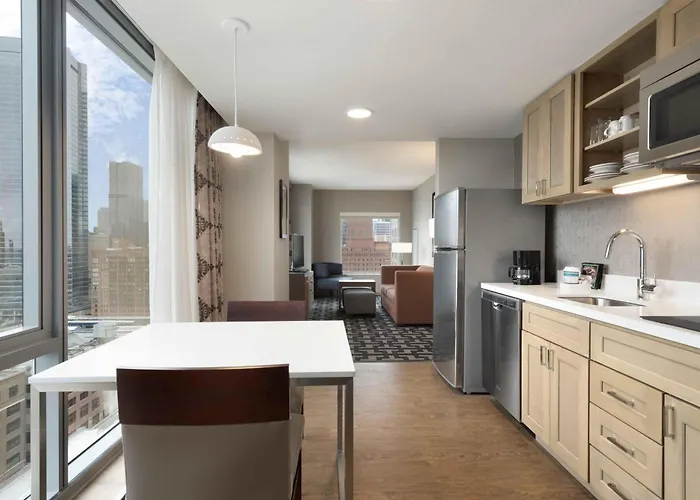 Homewood By Hilton West Loop Fulton Mkt Area Hotel